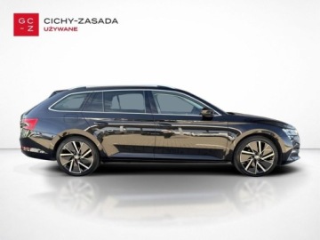 Skoda Superb III Kombi Plug-In Hybrid 1.4 TSI Plug-In-Hybrid 218KM 2021 Skoda Superb Style Combi IV Plug-In Hak Kessy Matrix NaviColumbus 19 ASO, zdjęcie 3