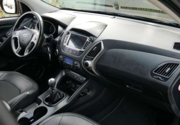 Hyundai ix35 SUV Facelifting 1.6 GDI 135KM 2015 Hyundai ix35 Hyundai ix35 1.6 GDI Premium 2WD 1.6 Benzyna 135KM, zdjęcie 21