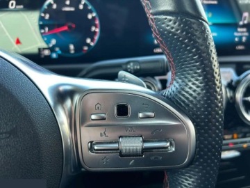 Mercedes Klasa A W177/V177 Hatchback 1.3 200 163KM 2021 Mercedes-Benz Klasa A 200 4-Matic AMG Line 8G-DCT 1.3 Benzyna 163KM 2021r, zdjęcie 13