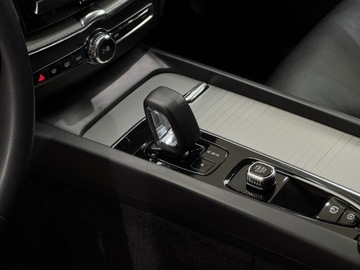 Volvo XC60 II 2022 Volvo XC 60 Core / Hak / Kamera cofania / CarPlay/, zdjęcie 7