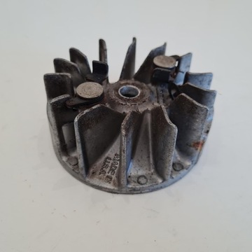 МАГНИТНОЕ КОЛЕСО RYOBI 725R