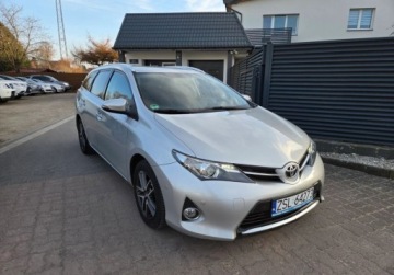 Toyota Auris II Touring Sports Facelifting 1.6 Valvematic 132KM 2015 Toyota Auris Zarejestrowany, ubezpieczony. Zapraszamy. 1.6 Benzyna 132KM, zdjęcie 6