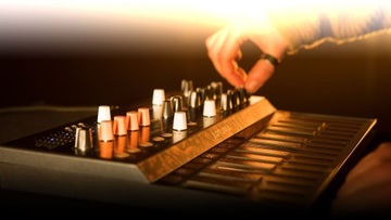 Arturia MicroFreak СИНТЕЗ + MIDI КАБЕЛИ за 24 часа