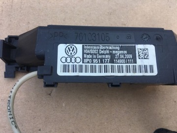 SENZOR POHYBU KABINY AUDI A3 8P 8P0951177