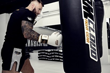 Боксерские перчатки StormCloud Boxing Pro, белые/золотые, 14 унций