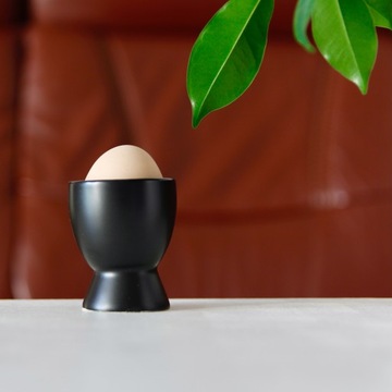 ЧАШКА ДЛЯ ЯИЦ, ЧЕРНАЯ ПОДСТАВКА ДЛЯ ЯИЦ