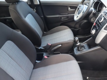 Kia Venga Mikrovan 1.4 DOHC CVVT 90KM 2013 Kia Venga 1.4 CVVT, 1. Właściciel, GAZ, Klima, zdjęcie 8