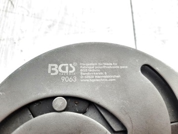 BGS 9063 Трехзахватный ключ для измерения уровня топлива