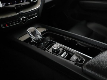 Volvo XC60 II Crossover T8 Twin Engine 390KM 2020 Volvo XC 60 PHEV skóra el. fotele full LED navi, zdjęcie 27