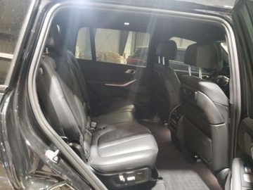 BMW X7 2022 BMW X7 M50i, 2022r., 4x4, 4.4L 4.4 Benzyna 523KM, zdjęcie 9