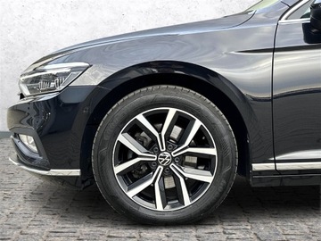 Volkswagen Passat B8 Variant Facelifting 2.0 TDI SCR 200KM 2022 Volkswagen Passat 2.0TDI 200KM 4Motion Elegance DS, zdjęcie 35