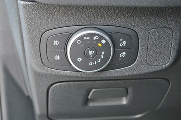 Ford Focus IV Hatchback 1.5 EcoBlue 95KM 2019 Ford Focus TrendEdition 1,5 EcoBlue 95KM ASO Gwar, zdjęcie 15