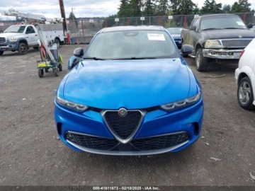 Alfa Romeo 2024 Alfa Romeo Tonale Ti, 2024r., 4x4, 1.3L 1.3 Benzyna 180KM, zdjęcie 4