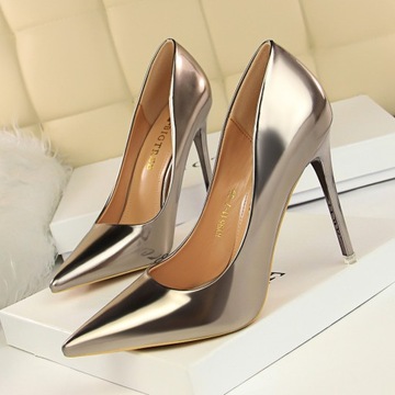 Stylowe metalowe buty damskie na wysokim obcasie