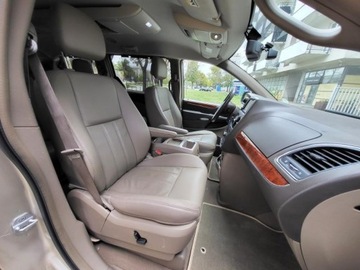 Chrysler Town &amp; Country V 2013 town chrysler Touring L * V6 3.6l benzyna 283KM Dokumentacja *7 Miejsc, zdjęcie 35