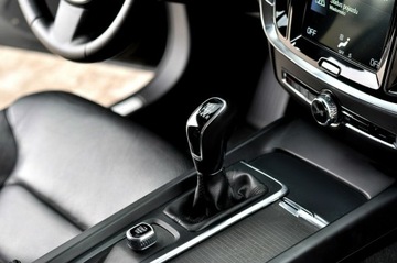 Volvo V60 I Kombi Facelifting 2.0 D3 DRIVE-E 150KM 2018 Volvo V60 2.0 D3 150KM Navi FullLed Climatronic, zdjęcie 17