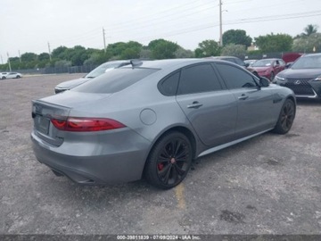 Jaguar XF II 2022 Jaguar XF 2022 Jaguar XF R-Dynamic SE Sedan AWD 2.0 Benzyna 296KM, zdjęcie 3