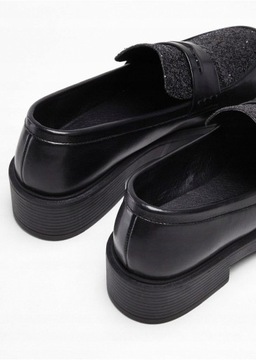 38 МОКАСИНОВ С БЛЕСКАЮЩИМИ ЭЛЕМЕНТАМИ