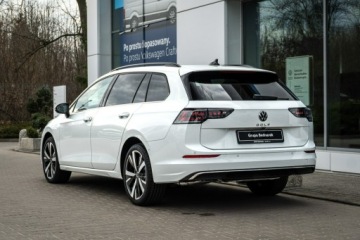 Volkswagen Golf VIII Variant 1.5 TSI 150KM 2024 Volkswagen Golf Variant Style 1.5 TSI 150 KM DEMO, zdjęcie 6