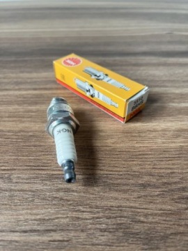 НОВАЯ СВЕЧА ЗАЖИГАНИЯ NGK B8HS MZ ETZ 150 MZ ETZ 250 MZ TS 150 MZ TS 250