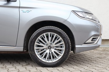 Mitsubishi Outlander III SUV PHEV Facelifting 2020 2.4 PHEV 224KM 2020 Mitsubishi Outlander 2.4 PHEV, Salon Polska, zdjęcie 14