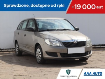 Skoda Fabia II Kombi Facelifting 1.2 TSI 85KM 2014 Skoda Fabia 1.2 TSI, Salon Polska, 1. Właściciel