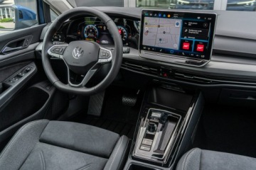 Volkswagen Golf VIII Variant 1.5 eTSI 150KM 2024 Volkswagen Golf Variant Style 1.5 eTSI 150 KM DSG, zdjęcie 25