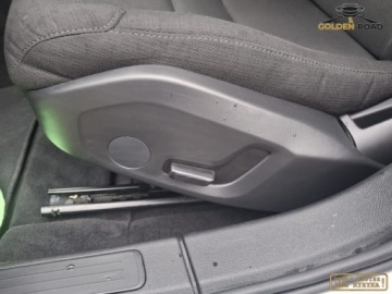 Volvo V60 II  Kombi 2.0 D3 150KM 2019 Volvo V60 2,0 d 150KM automat kamera elektryka alu wspomaganie oplacony, zdjęcie 18