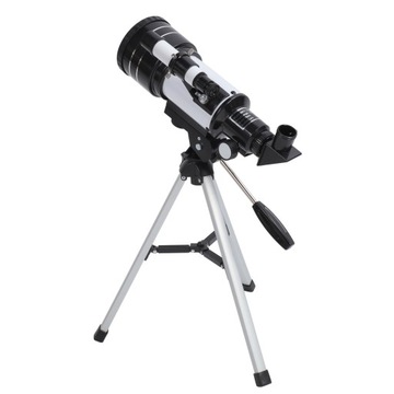 Астрономический телескоп с большим увеличением. Наблюдение ясного неба QT.