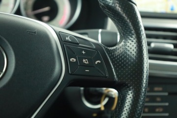 Mercedes Klasa E W212 Kombi Facelifting 250  211KM 2015 Mercedes E E 250, Salon Polska, Automat, Skóra, zdjęcie 16
