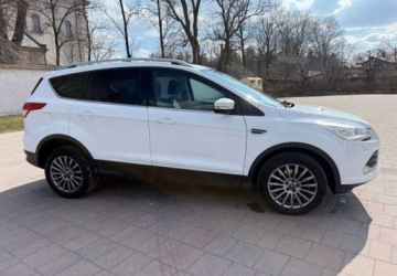 Ford Kuga II SUV 2.0 Duratorq TDCi 140KM 2013 Ford Kuga Ford Kuga 2.0 TDCi FWD Trend 2.0 Diesel 140KM, zdjęcie 21