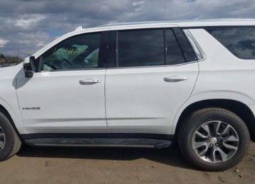 Chevrolet Tahoe GMT900 2022 Chevrolet Tahoe 2022, 5.3L, 4x4, LT, od ubezpieczalni 5.3 Benzyna 355KM, zdjęcie 1