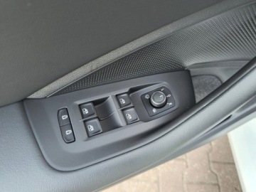 Volkswagen Passat B8 Variant Facelifting 1.5 TSI EVO 150KM 2025 Volkswagen Passat serwis ASO 2.0TDI 150KM bezwypadkow gwarancja pakiety ka, zdjęcie 18