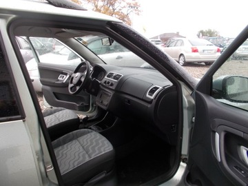 Skoda Fabia II Kombi 1.4 i 16V 85KM 2009 Skoda Fabia II KLIMA , NOWY ROZRZĄD !!!, zdjęcie 15