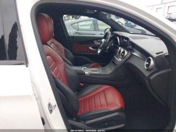 Mercedes GLC C253 2021 Mercedes-Benz GLC 300 4Matic Coupe 2021 2.0l 2.0 Benzyna 255KM, zdjęcie 9