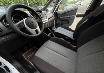 Kia Venga Mikrovan 1.4 DOHC CVVT 90KM 2015 Kia Venga 1.4 90 KM manual bezwypadkowa ZAREJESTROWANY gwarancja, zdjęcie 9