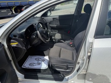 Hyundai i30 I CW 1.4 DIHC CVVT 109KM 2009 Hyundai i30 HYUNDAI I 30 Klima Alu kombi 1.4 Benzyna 109KM, zdjęcie 6