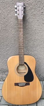 YAMAHA F210 gitara akustyczna ok. 1992r.