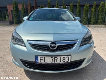 Opel Astra J Hatchback 5d 1.6 Turbo ECOTEC 180KM 2010 Opel Astra Opel Astra 1.6 Turbo Edition 1.6 Benzyna 180KM, zdjęcie 5