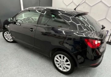Seat Ibiza IV 2011 Seat Ibiza 1.4 benzyna MPI Super stan Serwisowany 1.4 Benzyna 83KM, zdjęcie 3