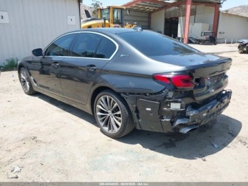BMW Seria 5 G30-G31 2021 BMW Seria 5 530E 2021 2.0l 2.0 Hybryda 181KM, zdjęcie 3