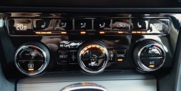 Skoda Superb III Kombi Facelifting 2.0 TDI SCR 200KM 2022 Skoda Superb 2.0TDI 200KM Ambition SerwisASO SalonPL Tempomat Led SmartLin, zdjęcie 28