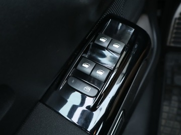 Citroen C3 III Hatchback 1.2 PureTech 82KM 2018 Citroen C3 1.2 PureTech, Salon Polska, zdjęcie 14