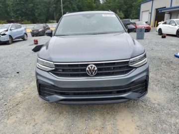 Volkswagen Tiguan II 2023 Volkswagen Tiguan SE R-Line Black 2023 2.0l 2.0 Benzyna 184KM, zdjęcie 5