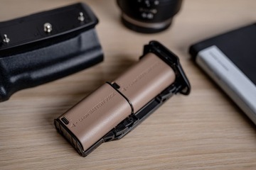 Аккумуляторная ручка Newell BG-R10 для Canon EOS R5/R6