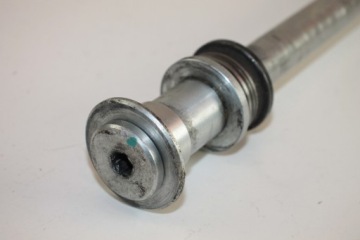 KAWASAKI Z1000 07-11 ЗАДНИЙ МОСТ