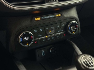 Ford Focus IV Kombi 1.5 EcoBlue 120KM 2019 Ford Focus Trend Edition Kamera cofania CarPlayAndroid Auto Salon Polska, zdjęcie 26