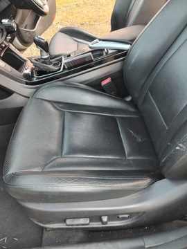 HYUNDAI I40 KOMBI 12R SEDADLA ELEKTRICKÉ VYHŘÍVANÉ UK POHOVKA KŮŽE