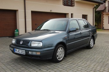 Volkswagen Vento 1.8 90KM 1996 VW VENTO GLX Klima 1Wł. 1.8 El. Szyby Centralny Wspomaganie, zdjęcie 16