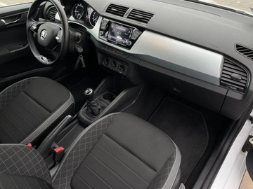 Skoda Fabia IV 1.0 TSI 95KM 2022 Skoda Fabia Ambition ! Czujniki Parkowania ! Tempo, zdjęcie 6